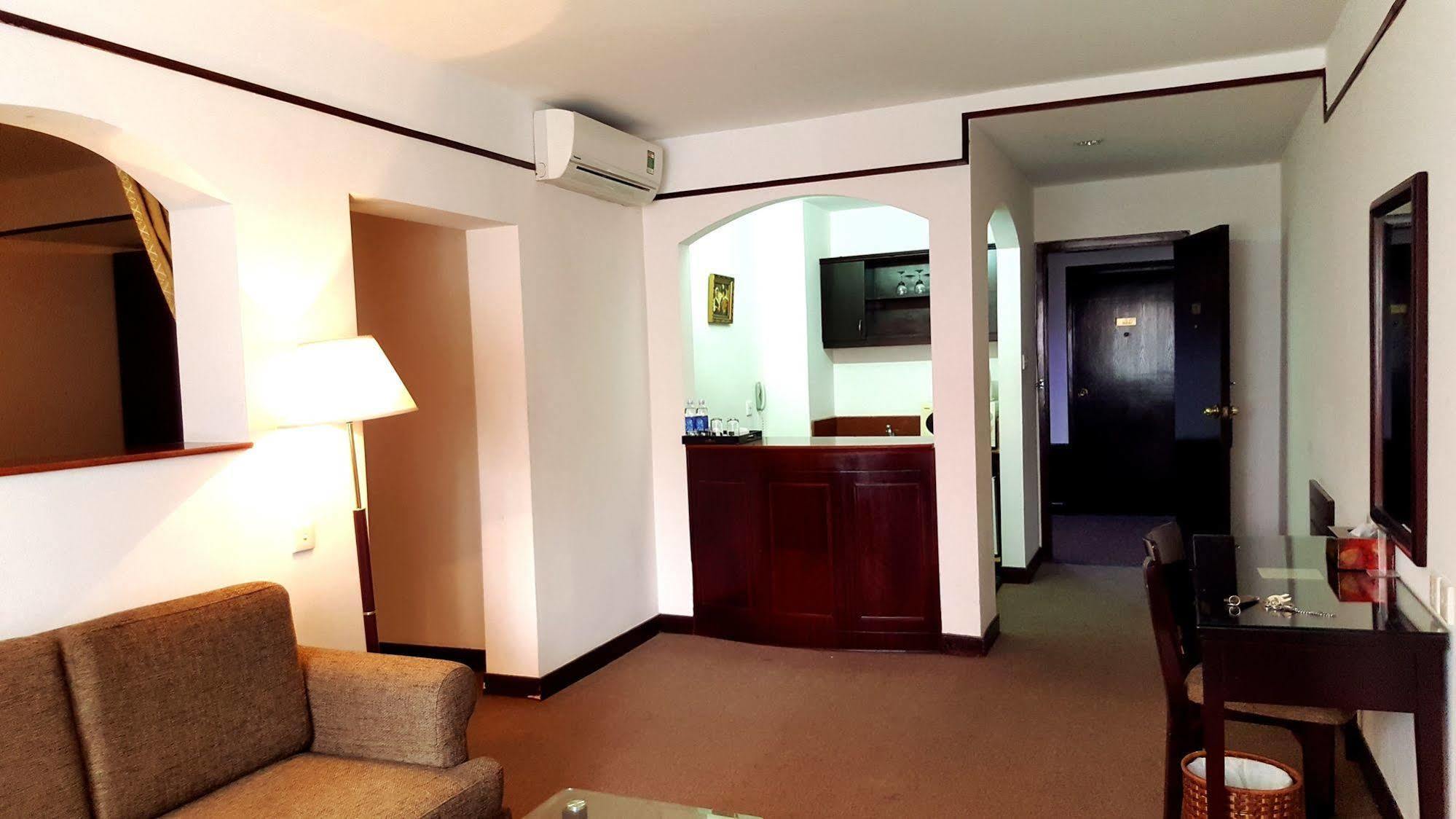 Capital Garden Hotel Hanoï Extérieur photo