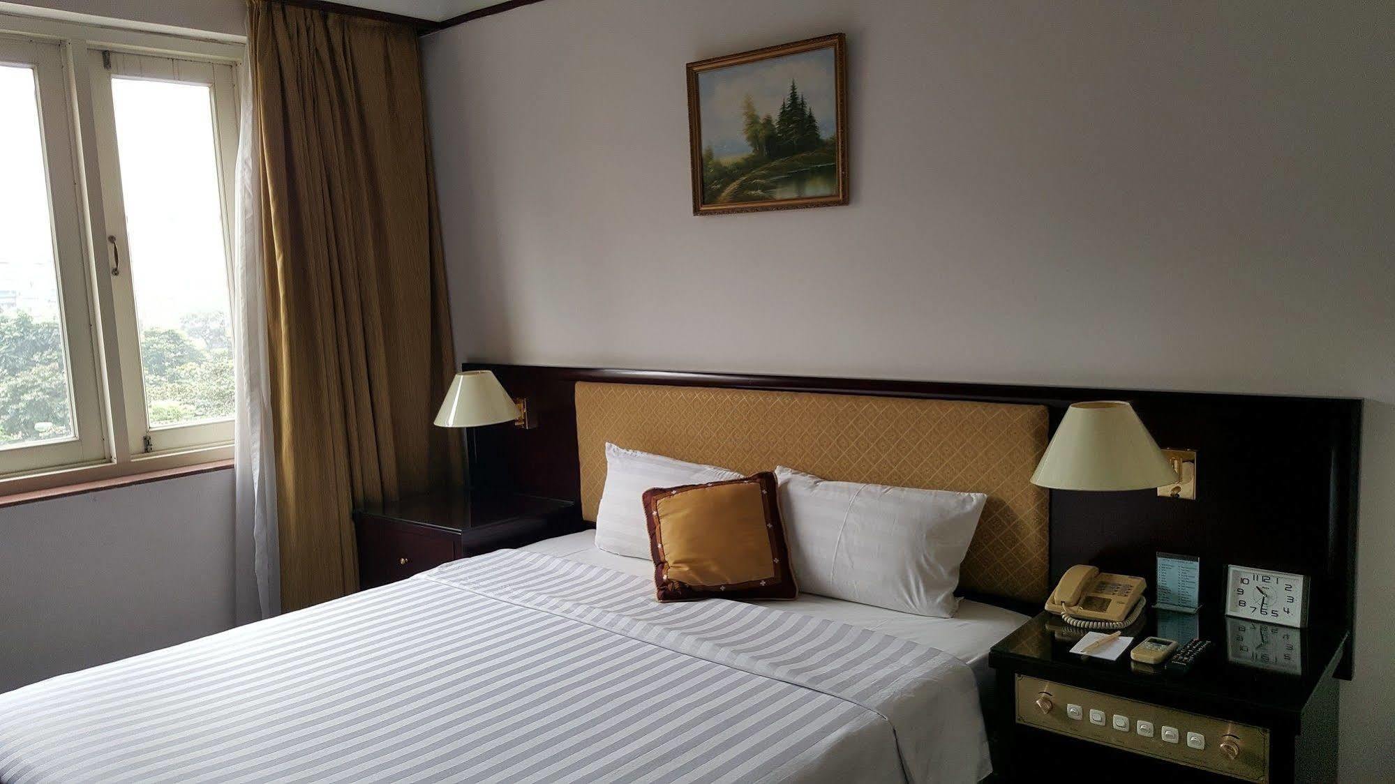 Capital Garden Hotel Hanoï Extérieur photo