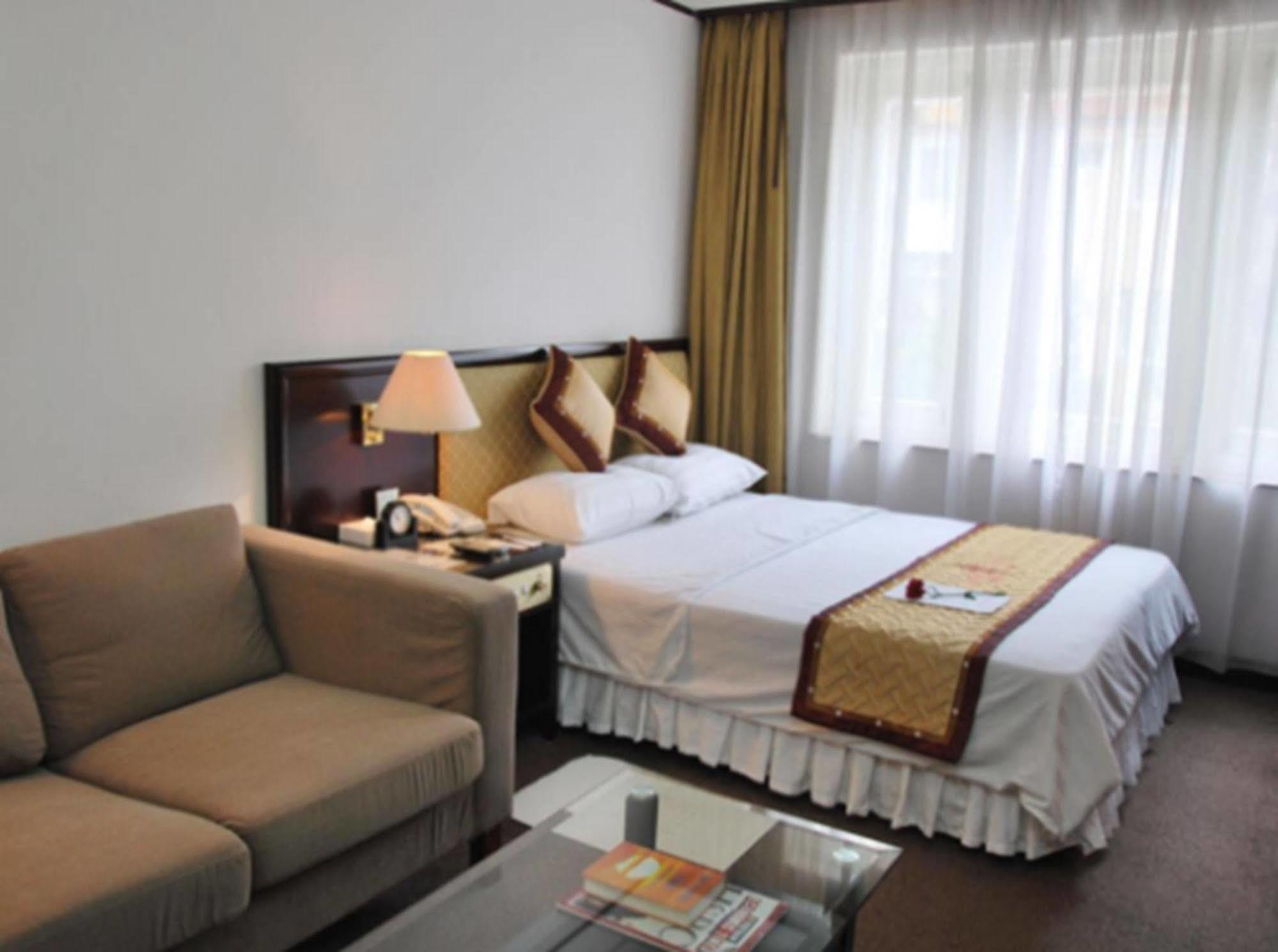 Capital Garden Hotel Hanoï Extérieur photo